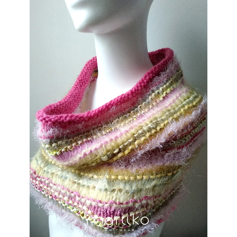 CSÍKOS KÖRSÁL KÁMZSA - HALVÁNYRÓZSASZÍN, PINK, VANÍLIASÁRGA ZÖLD