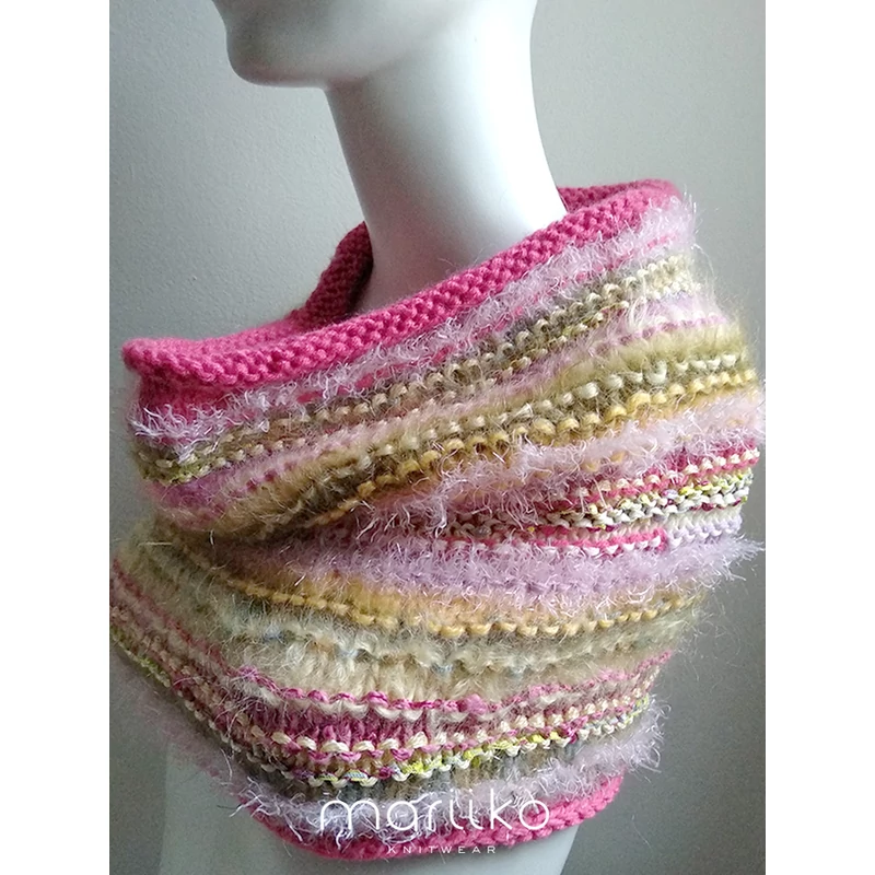 CSÍKOS KÖRSÁL KÁMZSA - HALVÁNYRÓZSASZÍN, PINK, VANÍLIASÁRGA ZÖLD